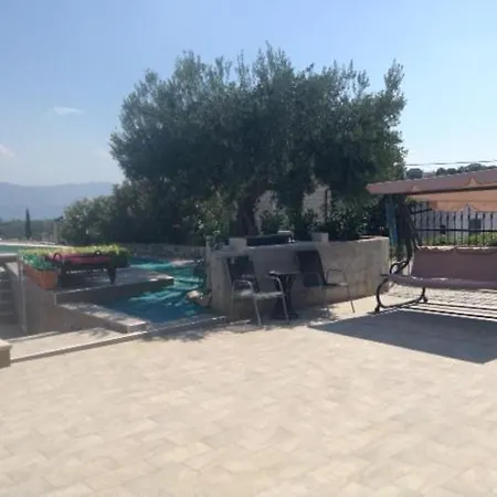 Villa Tamara,3 Heated Pools, Entire For Sole Use *