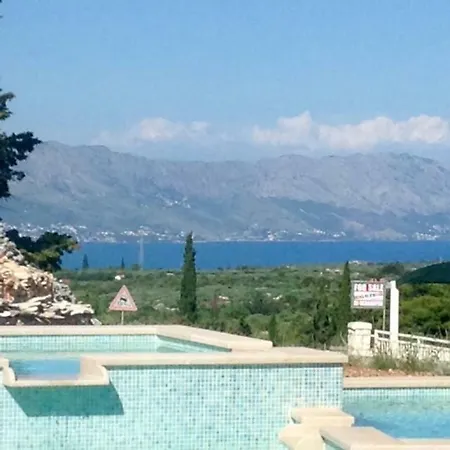 Tamara,3 Heated Pools, Entire For Sole Use * Škrip