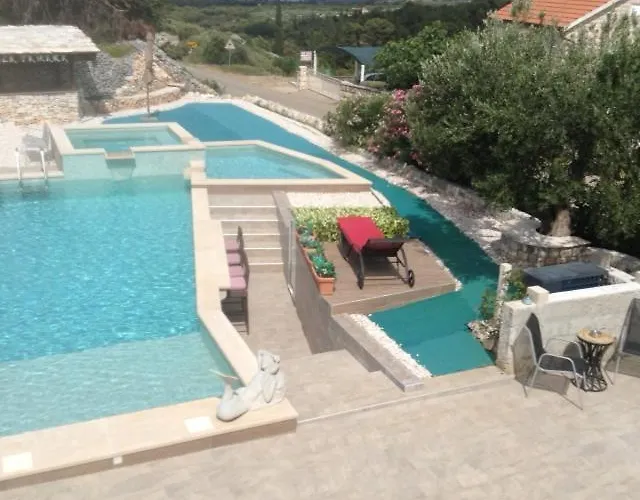 Tamara,3 Heated Pools, Entire For Sole Use Villa *